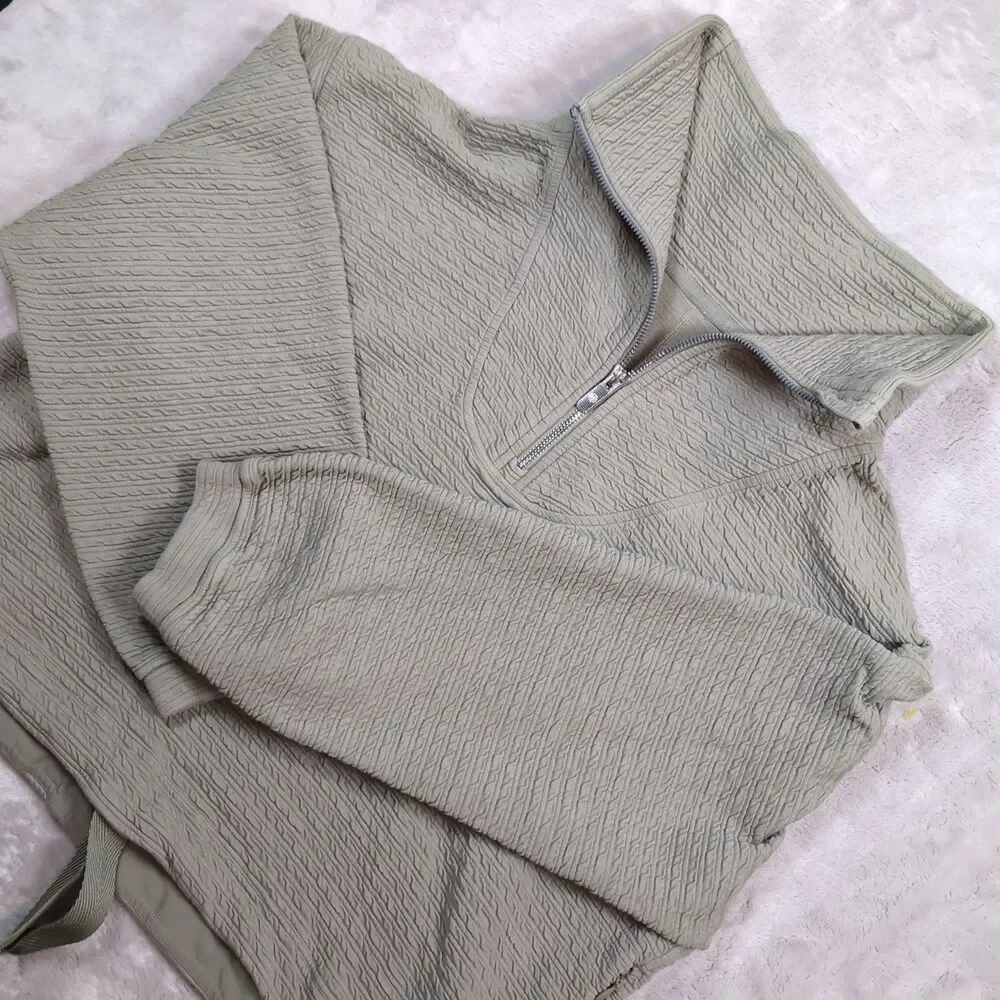 Lululemon‎ Textured Half Zip Pullover Womens Small / XS Green Cinch Hem Cropped